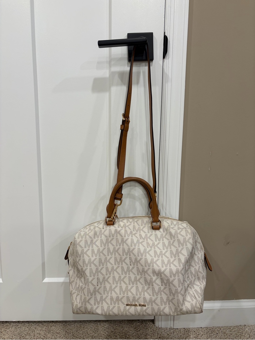 Michael Kors Vanilla Logo Satchel with Acorn Brown Trim - Picture 2 of 10